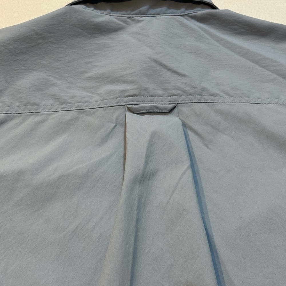 Athleta Blue Button Up Shirt Size M Lightweight w/ Zipper Pocket - Picture 16 of 16